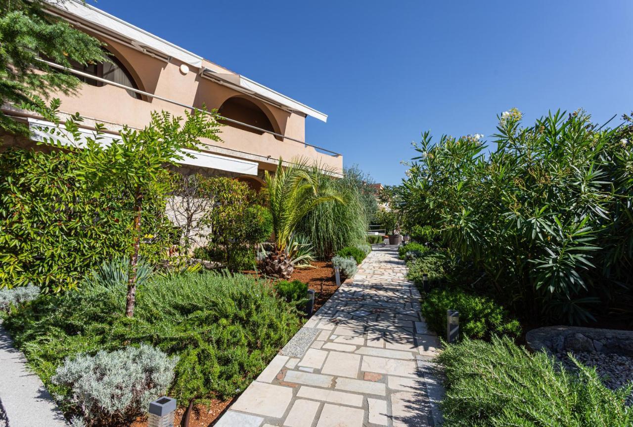 Apartments House Barbara Корнич Экстерьер фото