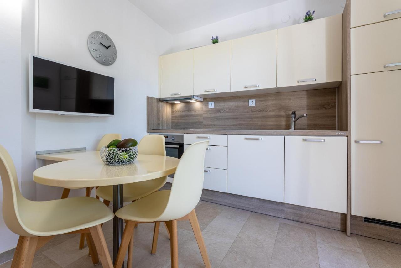 Apartments House Barbara Корнич Экстерьер фото